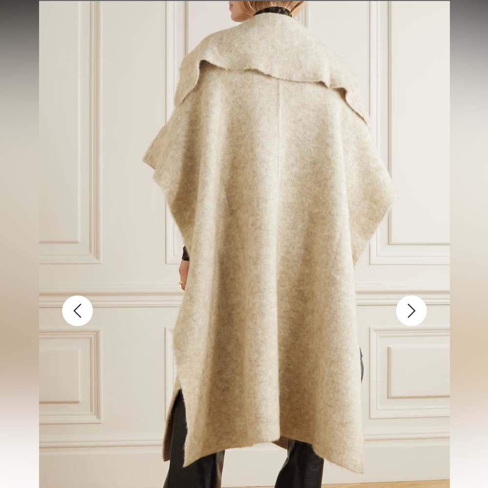 FINAL. NWT Nanushka Cape - Picture 3 of 9